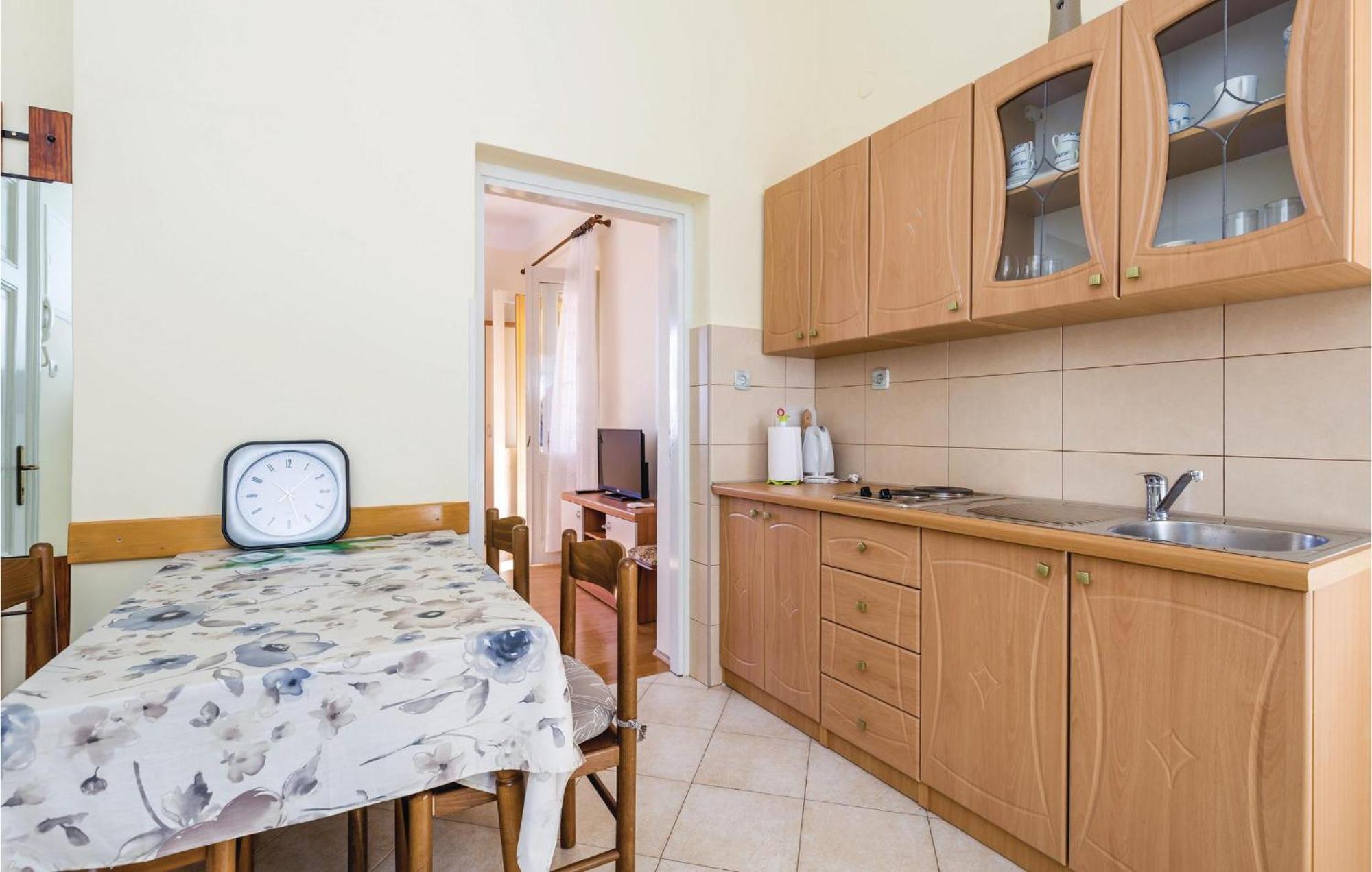 Stunning Apartment In Lovran With Kitchen Esterno foto